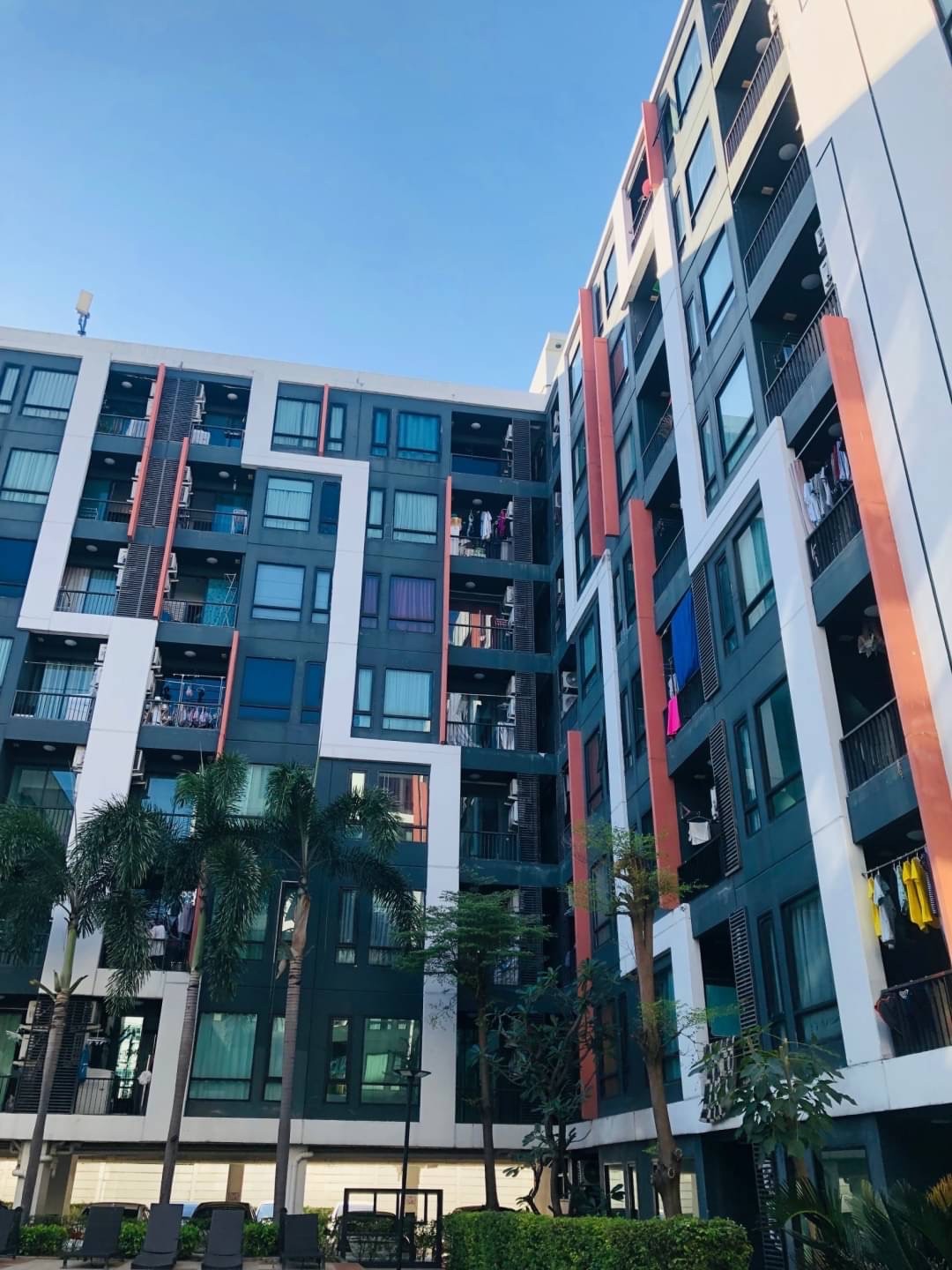 ขายห้องชุด ลิปป์ คอนโด รามคำแหง 43/1 ( เจ้าของขายเอง ) 1,390,000บาท นัดชมติดต่อ : คุณจูน 090-555-3655