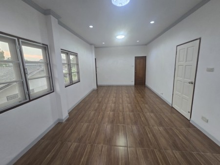 ให้เช่า บ้าน สวยเหมือนใหม่ บ้านใกล้รพรามคำแหง ใกล้รพเวชธานีรามคำแหง มือสองปรับปรุงใหม่ บ้านเดี่ยวรามคำแหง